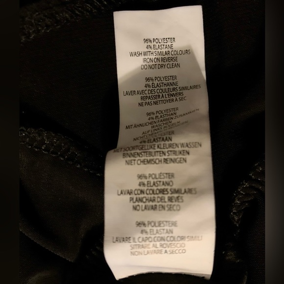 NWT BOOHOO HALTER STYLE BODYSUIT TOP. SHEER LONG SLEEVE. KEY HOLE FRONT. - Picture 10 of 11